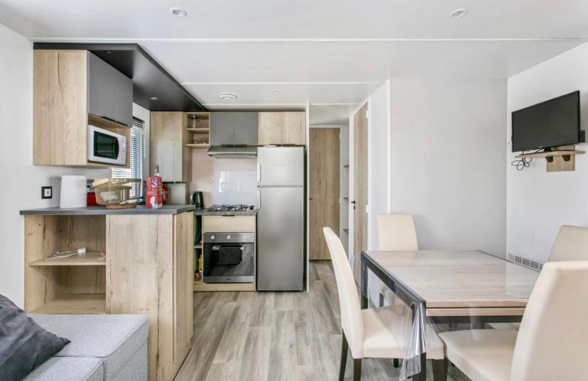 Particulier Loue Ce Mobil-Home 3 Chambres, Tout Confort Вальрас-Пляж Экстерьер фото